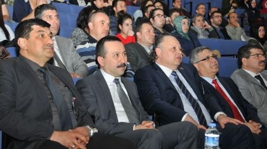Sel&ccedil;uk&rsquo;ta Kariyer G&uuml;nlerine Prof. Dr. &Ouml;ktem Katıldı