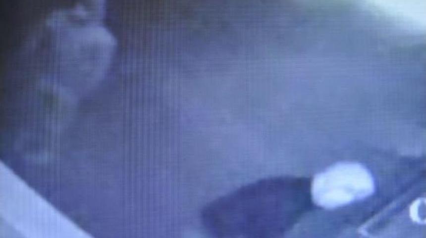 Camı Kıramayınca Marketi Soyamadılar