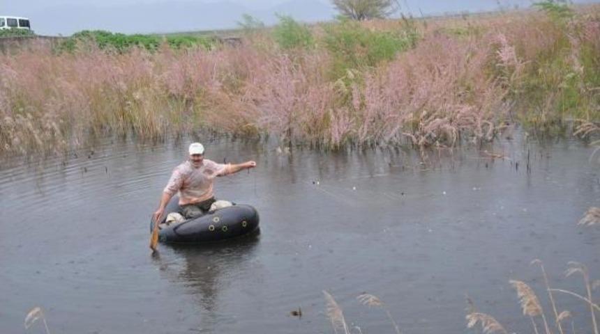 Menderes'teki Taşkın Sonrası Tarım Arazilerinde Inceleme (2)