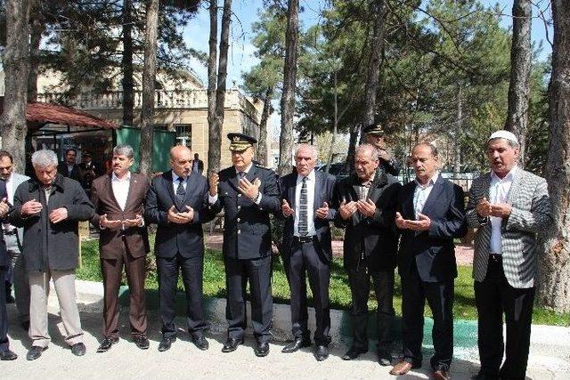 Elazığ Emniyet Müdürlüğü’nden Şehitlik Ziyareti