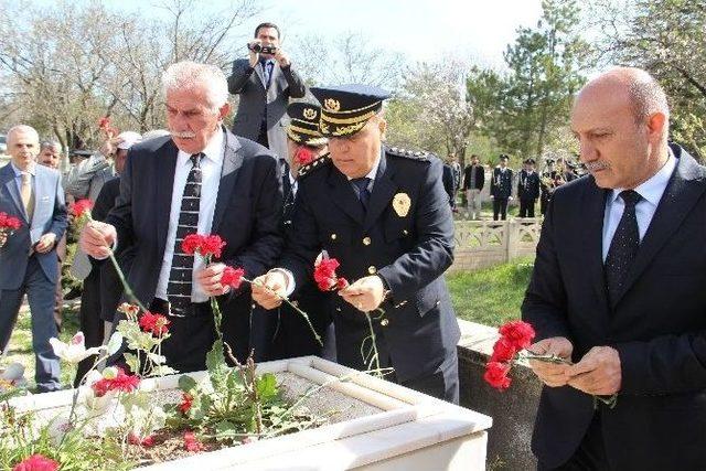 Elazığ Emniyet Müdürlüğü’nden Şehitlik Ziyareti