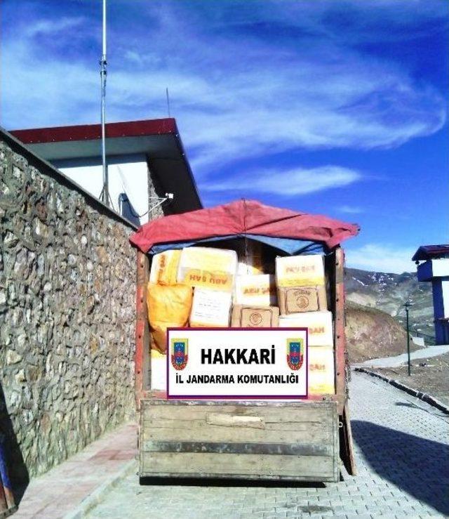 Hakkari’de 3 Ton Kaçak Çay Ele Geçirildi