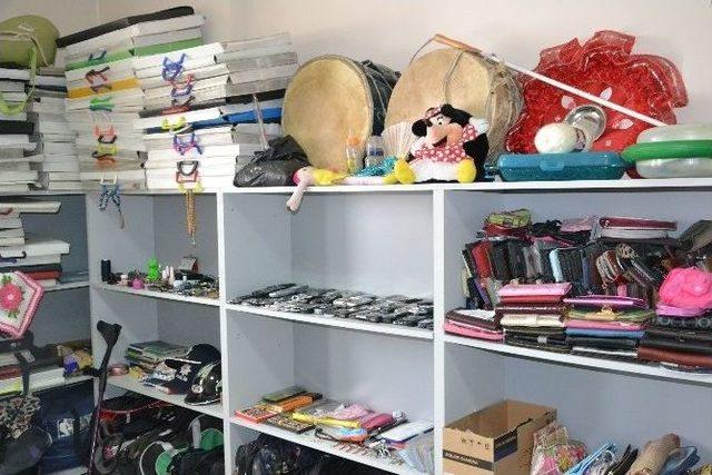 Toplu Taşıma Ara&ccedil;larında Unutulan Eşyalar G&ouml;renleri Şaşırtıyor 2