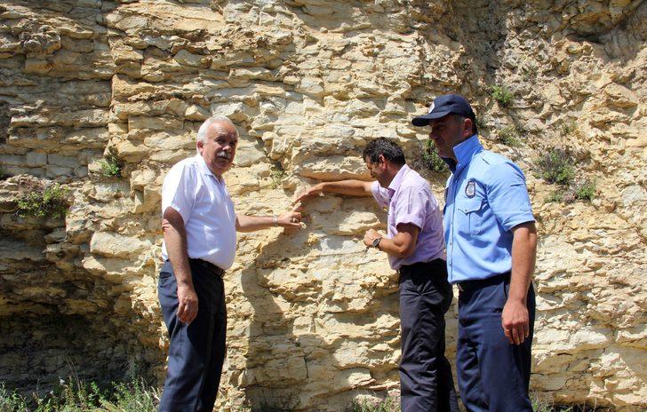  Herkes dev kayalıkların üzerinde o izi arıyor G4