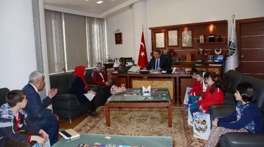 &lsquo;kırmızı&rsquo; Hayatın Rengi Oluyor