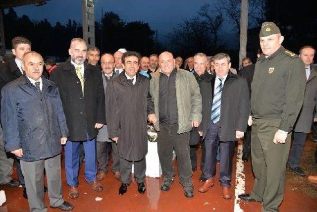 Vali Güzeloğlu, Sabaha Karşı Balık Hali'ndeki Mezatı Başlattı