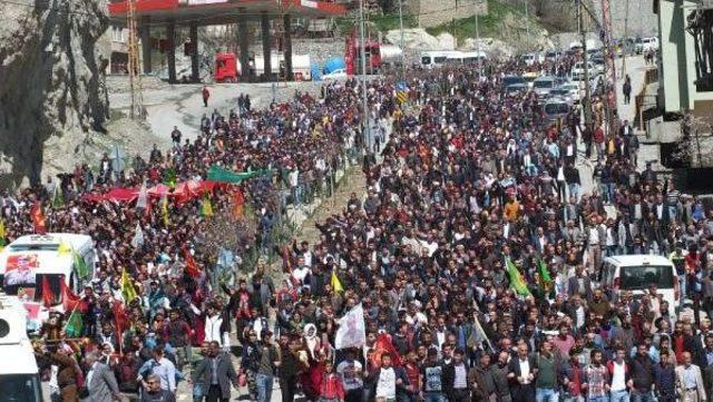 Şengal'de Ölen Pkk'lının Cenazesi Hakkari'de Toprağa Verildi