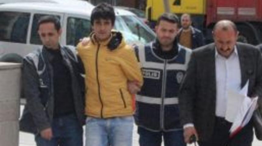 &Ccedil;aldığı İnşaat Malzemeleri İle Yakalandı