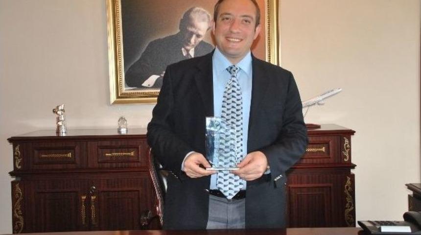 Yusuf İzzet Karaman "yılın Kaymakamı" Se&ccedil;ildi