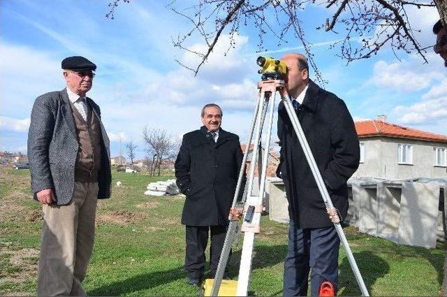 Şuhut Beleyesi İl&ccedil;ede Kanalizasyon Yapım &Ccedil;alışmalarına Hız Verdi 1
