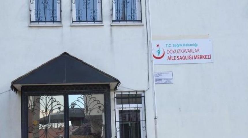 Denizli'de Aile Hekimine Hasta Yakınından Sandalyeli Saldırı