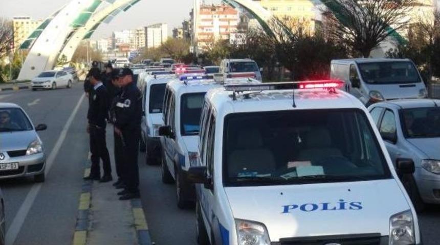 Gaziantep'te Ruhsatsız Tabancaya 2 G&ouml;zaltı