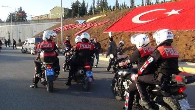 Gaziantep'te Ruhsatsız Tabancaya 2 Gözaltı