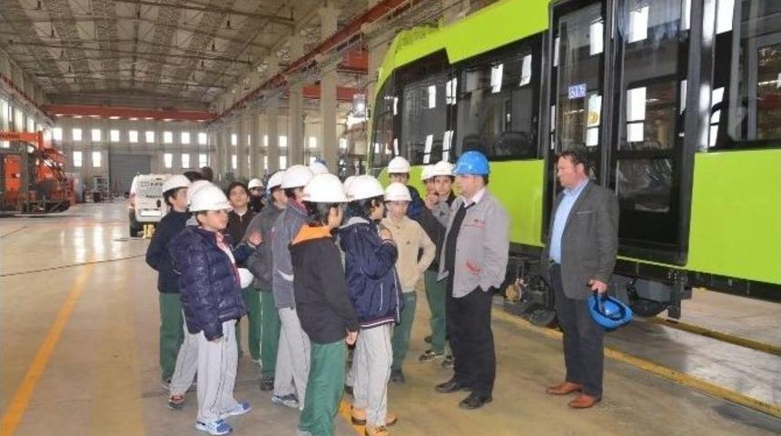 Yerli Tramvay Ve Metro Vagonlarını İlk &Ouml;nce K&uuml;lt&uuml;rl&uuml; &Ouml;ğrenciler G&ouml;rd&uuml;