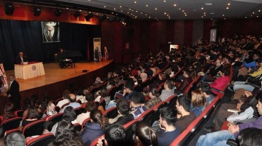 Behramoğlu Ve &Ccedil;etin Nazillilere Unutulmaz Saatler Yaşattı