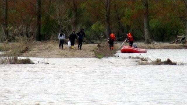 Botları Patlayan Suriyeli Kaçaklar 3 Saatte Kurtarıldı