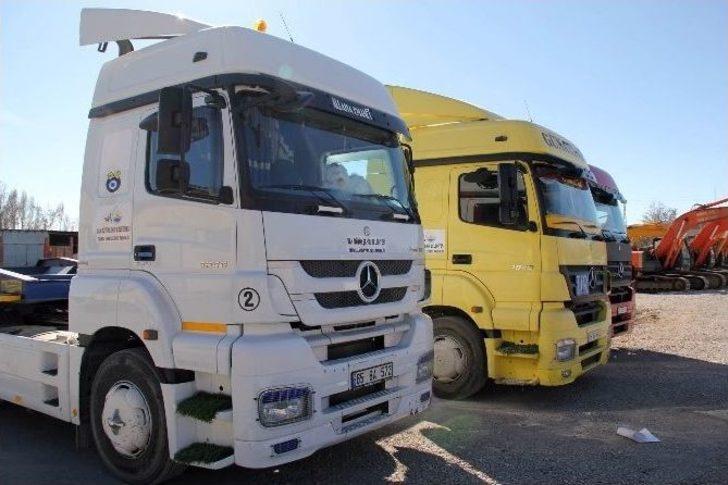 Büyükşehir Belediyesi 32 Yeni İş Makinesi Kiraladı G4