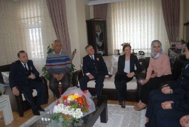 Çerkezköy Emniyetinden Şehit Ailesine Ziyaret 1