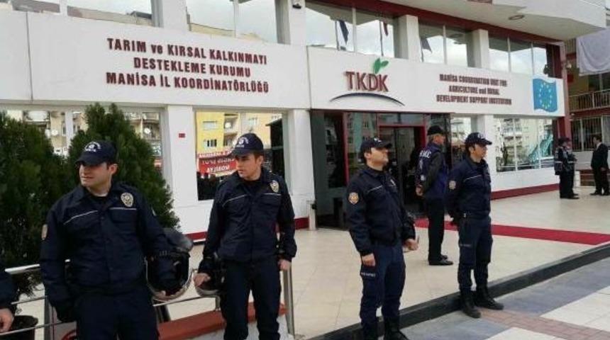 Manisa Tkdk'ya Operasyon