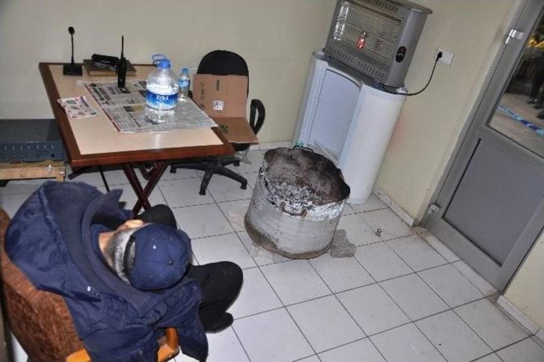 Pazar Bek&ccedil;isi Karbonmonoksit Gazından Zehirlendi