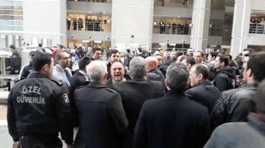 Adliyede "aranmam" Diyen Avukatlara Tepki