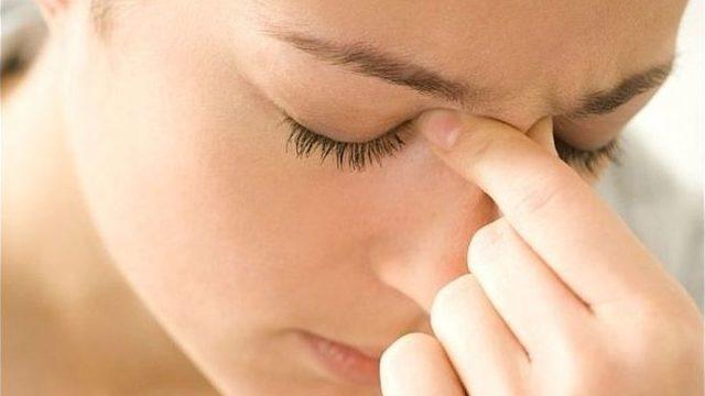 Ense De Ağrı Sinüzit Belirtisi Olabilir!