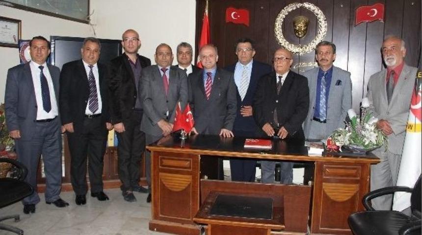 Vali &Ccedil;akacak, Mersin Basını İle Bir Araya Geldi