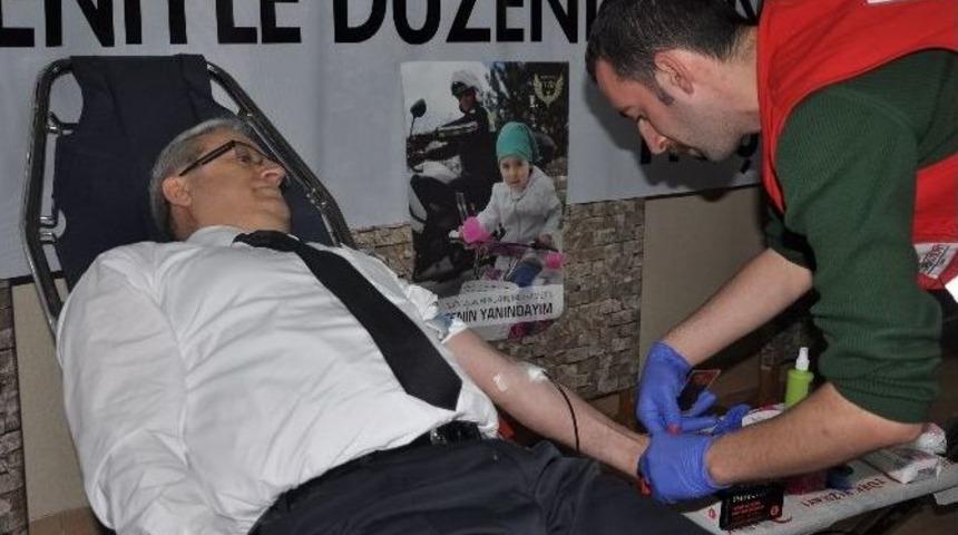 Giresun Emniyeti&rsquo;nden Kızılay&rsquo;a Kan Bağışı