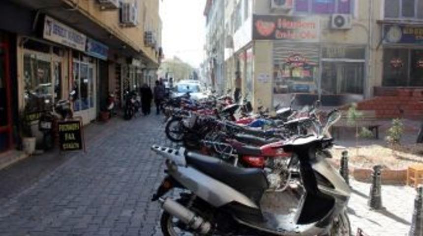 Park &Uuml;creti &Ouml;dememek İsteyen Vatandaşlar, Her T&uuml;rl&uuml; Yola Başvuruyor