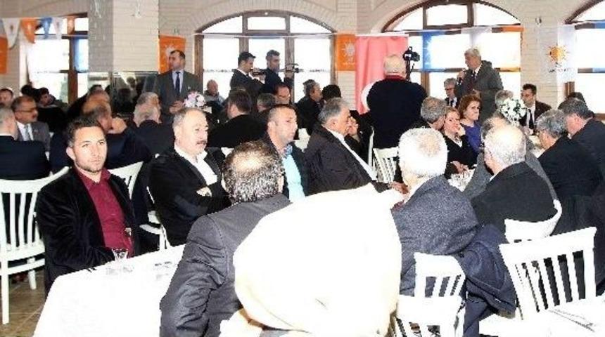 Başkan Karaosmanoğlu G&ouml;lc&uuml;kl&uuml; Muhtarlarla Bir Araya Geldi