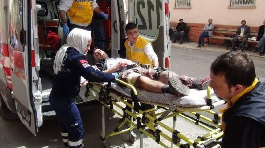 Gaziantep&rsquo;te Bı&ccedil;aklı Kavga: 1 Yaralı