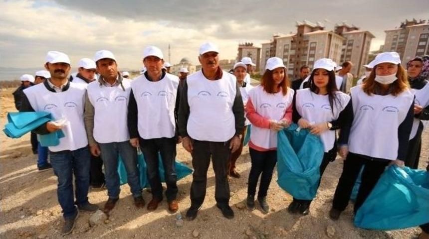 Edremit&rsquo;te Temizlik Kampanyası