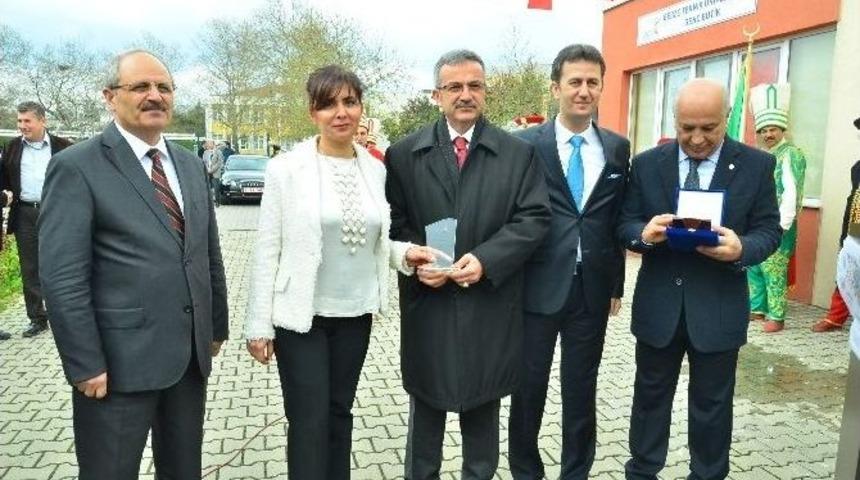 Kızılay&rsquo;dan Get&uuml; &Ouml;ğrencilerine Giyim Desteği