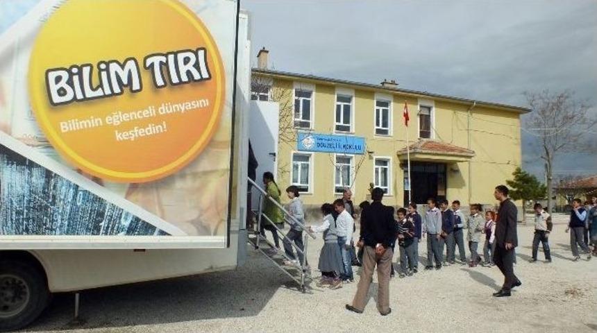B&uuml;y&uuml;kşehir Bilim Tırı İl&ccedil;elerde