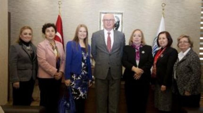 Kadınlar Birliği&rsquo;nden Başkan Kurt&rsquo;a Ziyaret