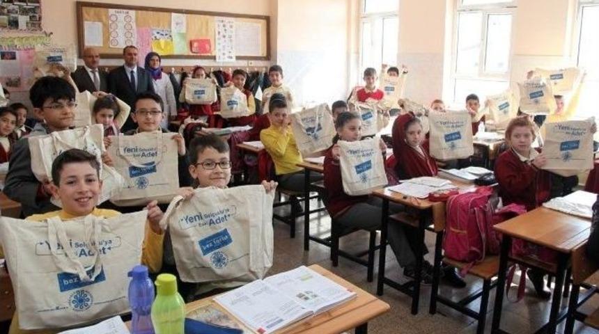 Sel&ccedil;uklu Belediye&rsquo;sinden Okullara Geri D&ouml;n&uuml;ş&uuml;m Eğitimi
