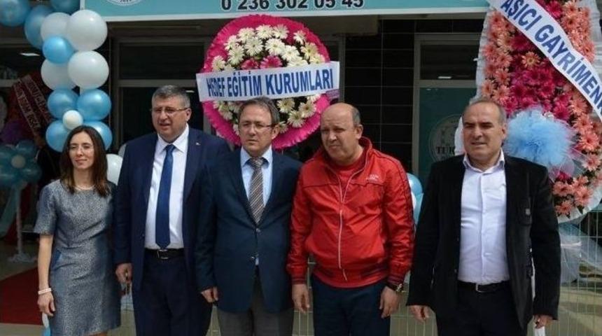 Manisa&rsquo;da İki Doktor Satran&ccedil; Kul&uuml;b&uuml; A&ccedil;tı