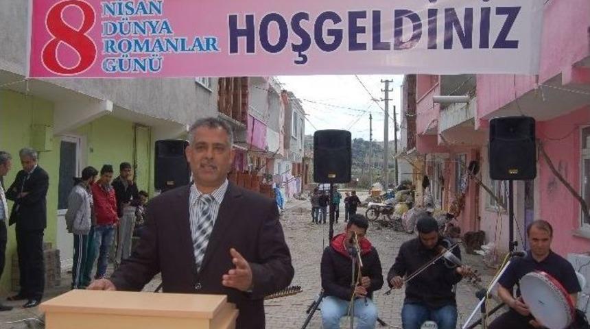 Lapseki&rsquo;de 8 Nisan D&uuml;nya Romanlar G&uuml;n&uuml; Kutlamaları