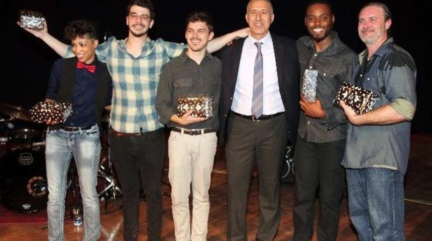 Ga&uuml;n &Ouml;ğrencileri Blues Konseri&rsquo;nde Eğlenceye Doydu