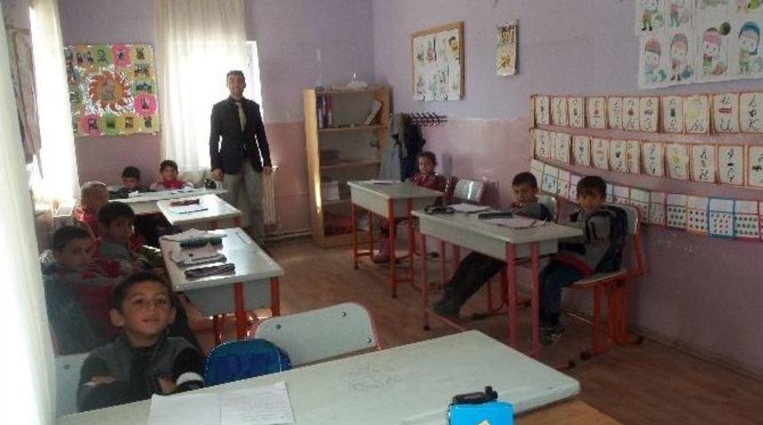 Erzurum Final, Kırkg&ouml;ze K&ouml;y Okulunun Sıralarını Yeniledi
