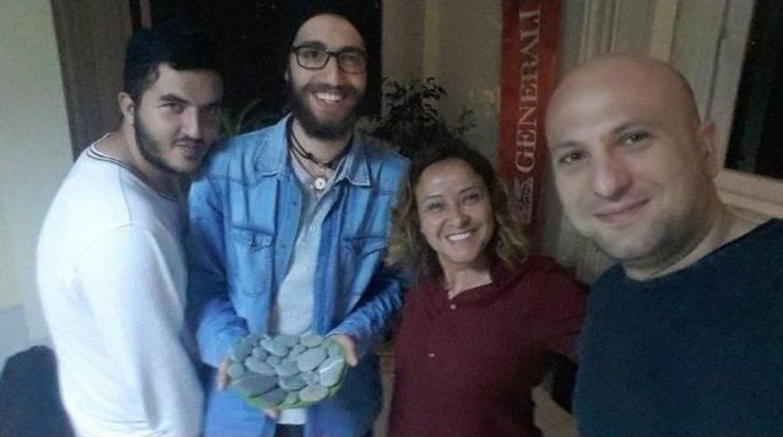 Hayal At&ouml;lyesi&rsquo;nden Sesli K&uuml;t&uuml;phane İ&ccedil;in Kermes