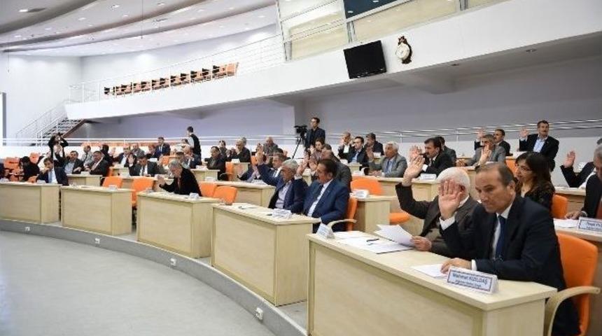 Meclis Toplantısı&rsquo;nda 2014 Yılı Faaliyet Raporu Kabul Edildi