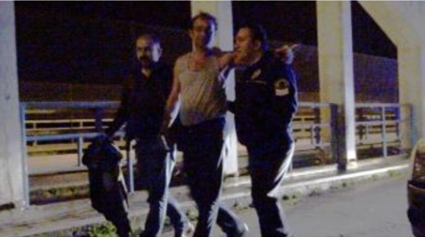 Sakarya K&ouml;pr&uuml;s&uuml;nde İntihar Girişimi