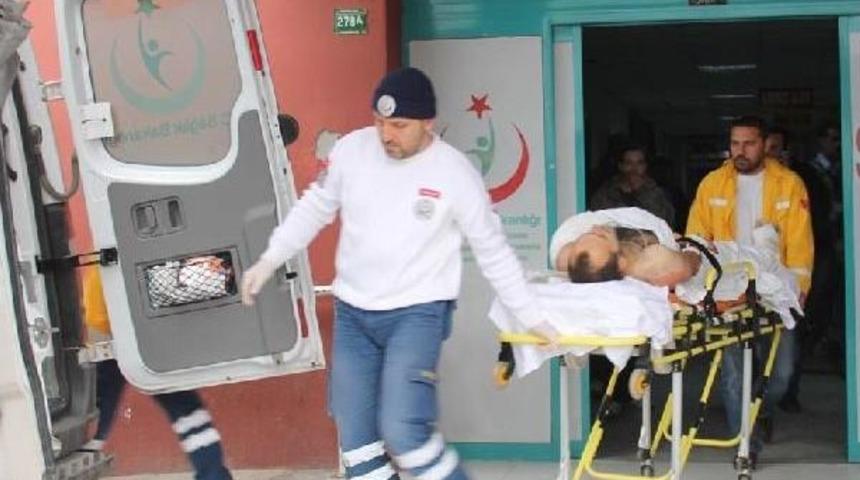 Dalgınlığı Kolundan Ve Bacağından Ediyordu