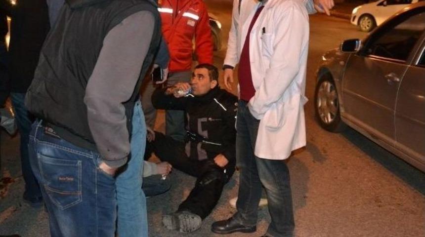 Otomobil, Motosiklete &Ccedil;arptı: 1 Yaralı