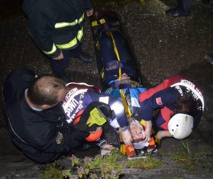 Dereye Düşen Madde Bağımlısı Genç Nefes Kesen Operasyonla Kurtarıldı G1