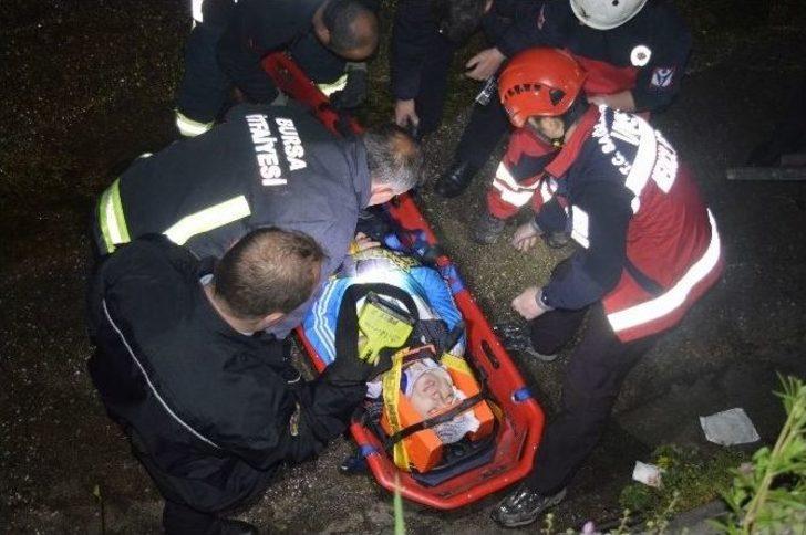 Dereye Düşen Madde Bağımlısı Genç Nefes Kesen Operasyonla Kurtarıldı G3