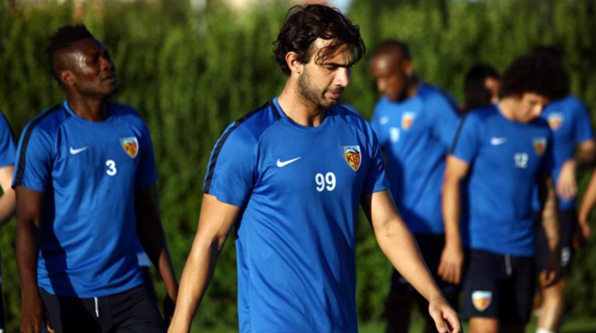 Kayserispor'da Sakıb Aytaç sakatlandı