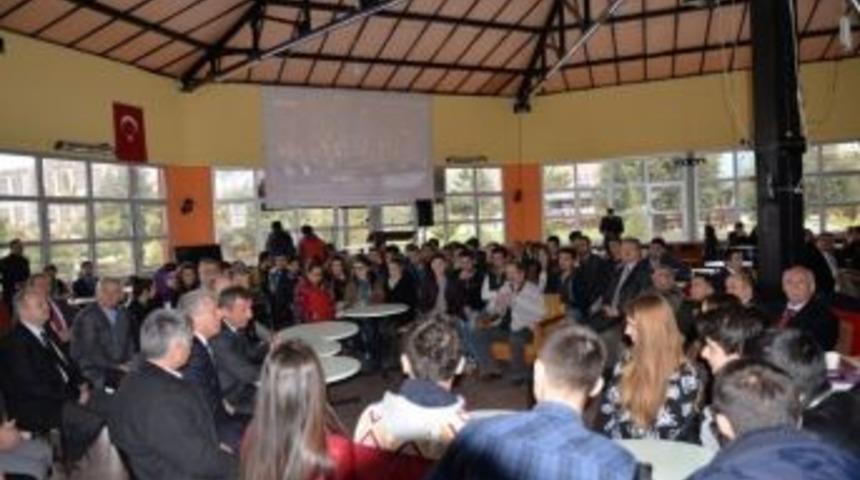 Vali, &Ouml;ğrencilerle Bir Araya Geldi