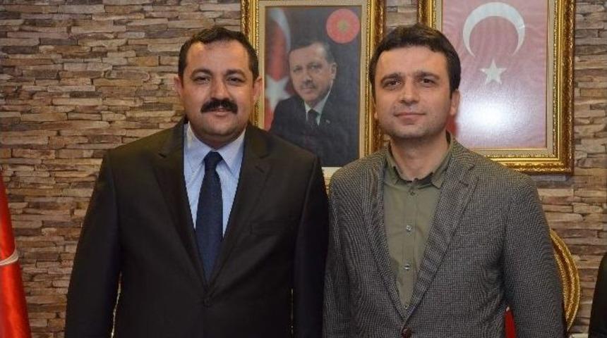 Antalya&rsquo;da Ak Parti&rsquo;den İkinci Sıradaki Adaya Partililerden Sevgi G&ouml;sterisi